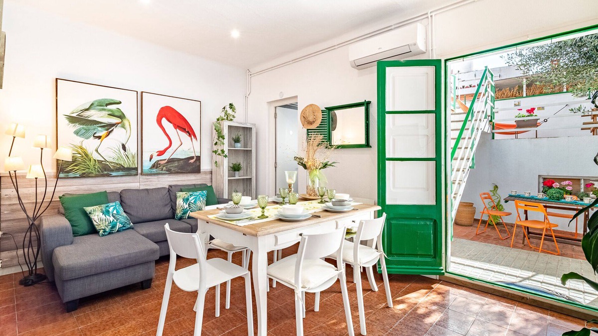 Masnou House | CASA FLAMINGO, Wifi, AC, barbecue, patio, terrace, 3 bedrooms