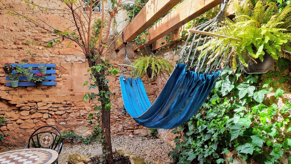 Benissanet Cottage | Casa Font . Price for 6 people. Check prices for 4 people.