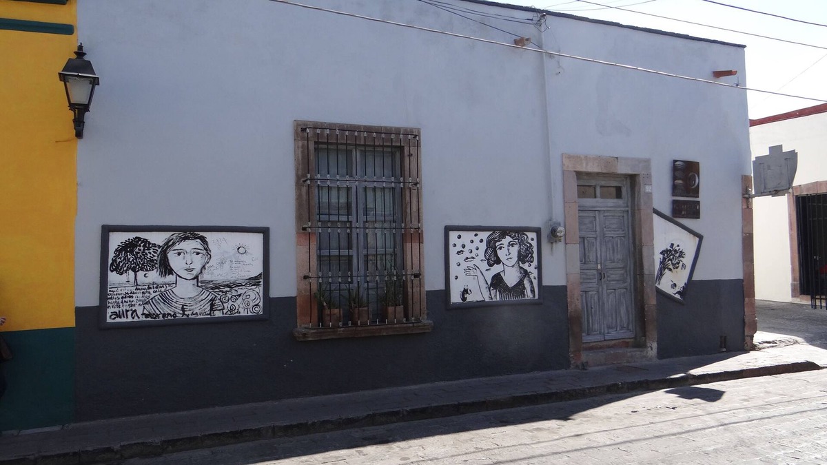 La Cruz House | CASA GALERÍA QUINTO ELEMENTO