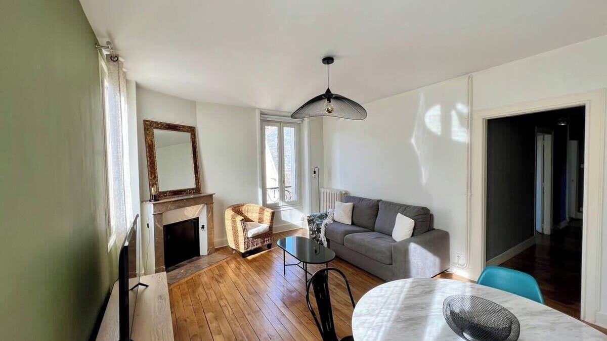 Brive-la-Gaillarde Apartment | Casa Gambetta #15 - T2 Confortable - Hyper Centre