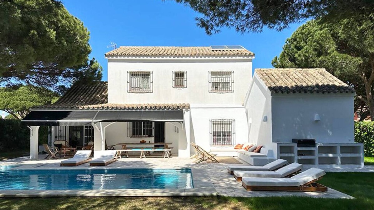 Cabo Roche Villa | Casa Gaston, lovely refurbished, beautiful garden, pool, quiet, close to beach