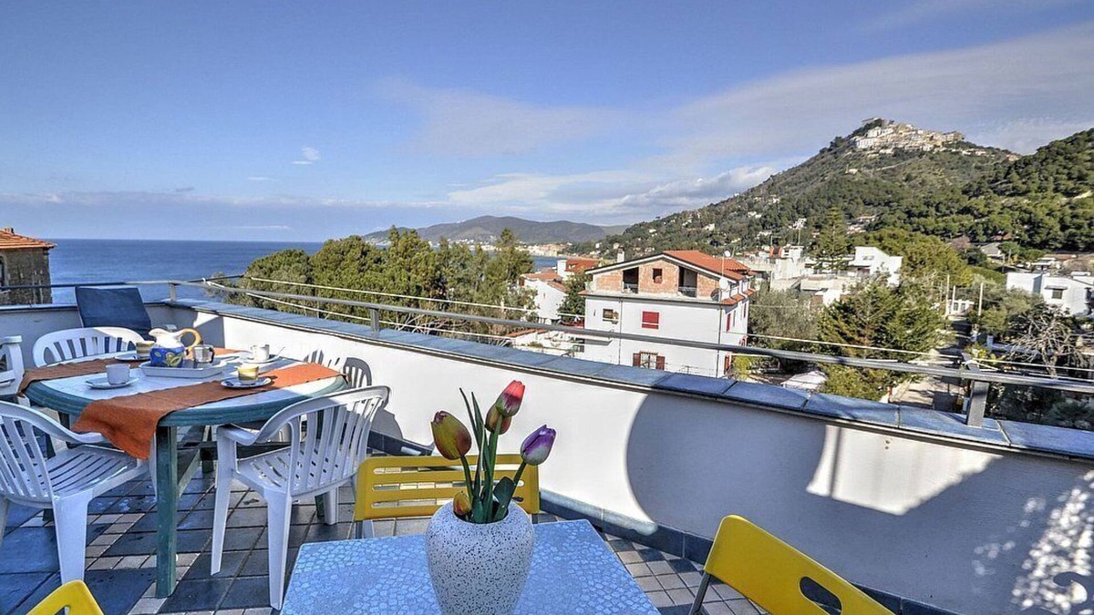 San Marco di Castellabate Apartment | Casa Gloria A: A welcoming apartment situated in a quiet location, a few minutes from the town center, with Free WI-FI.