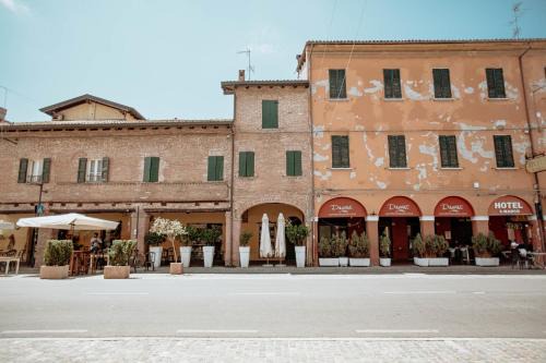 Castelfranco Emilia House | Casa Gotica