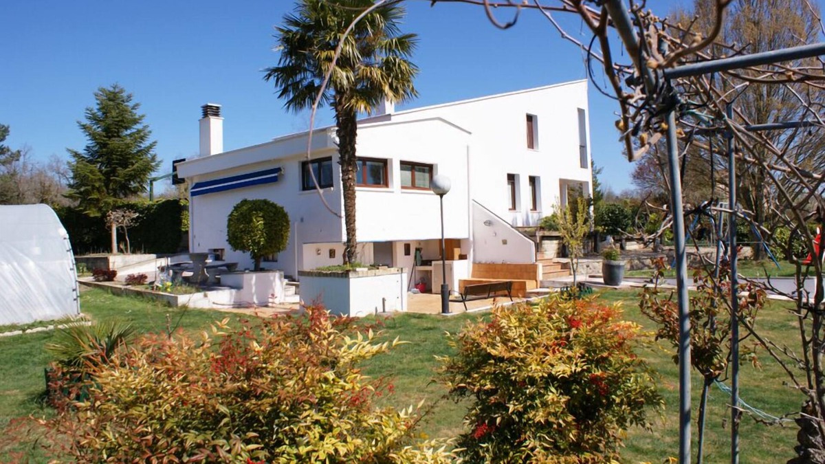 Berrikano House | Casa Honora with Garden