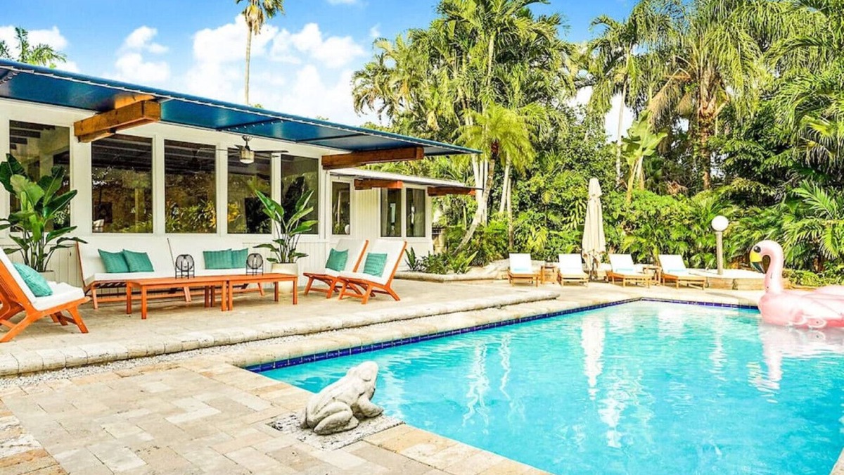 Biscayne Park House | Casa in Tropic Paradise with Pool and BBQ
