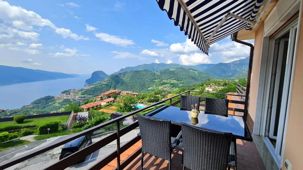 Campi Apartment | Casa Irene le Balze appartamento vista lago