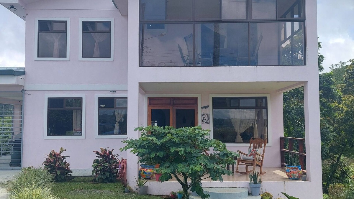 Tierras Morenas House | Casa Isabelita-4/2Home, AC, WiFi,Lake View, Brkfast on 1st day