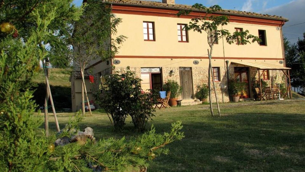 Montecarotto Apartment | Casa -Montale, 2/5 Stalla, gr. Pool, private setting, panoramic view