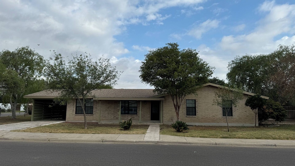 Eagle Pass House | Casa Itzel - 4 bd/2 bath