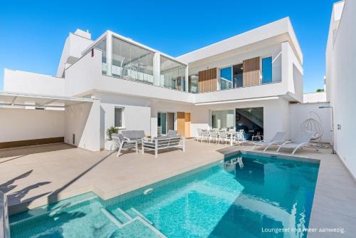 Santiago de la Ribera Villa | Casa Jorge