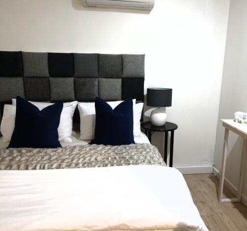 Westville House | Casa La Moore Self Catering Accomodation