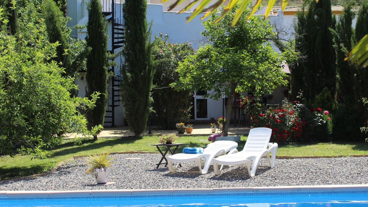 Almedinilla Bed & Breakfast | Casa La Nuez B & B, spacious bathrooms, free WiFi, terrace, swimming pool, garden