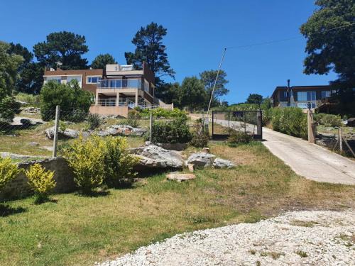 Sierra de los Padres House | Casa La Pedrera