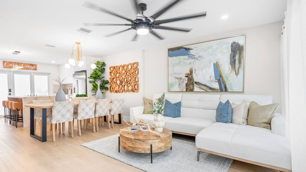 Key Largo House | CASA LARGO Key Largo Vacation Rental! Free Golf Cart, Kayaks, Pool,Beach,2 Kings