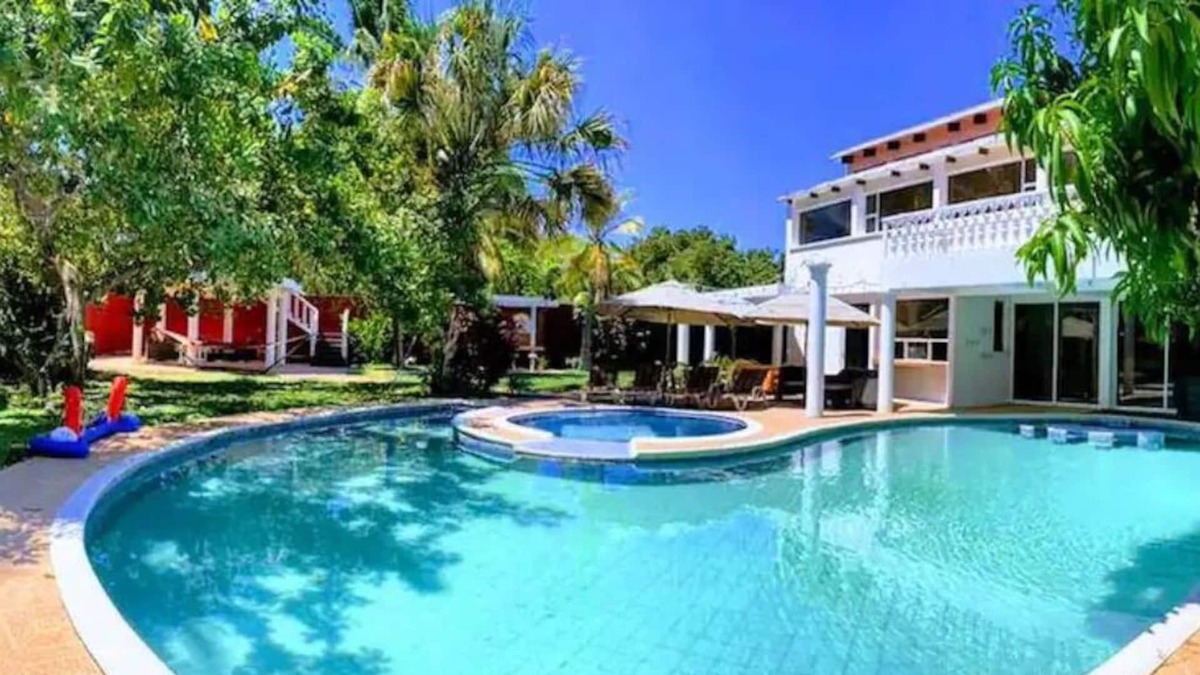 Iztapa House | Casa Las Gaviotas - Five Bedroom House, Sleeps 16