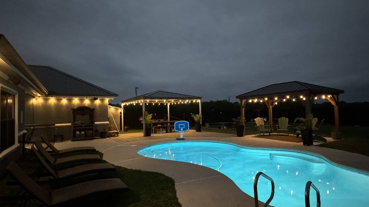 Rio Hondo House | Casa Las Tortugas - 3bd home w/Pool - Arroyo City