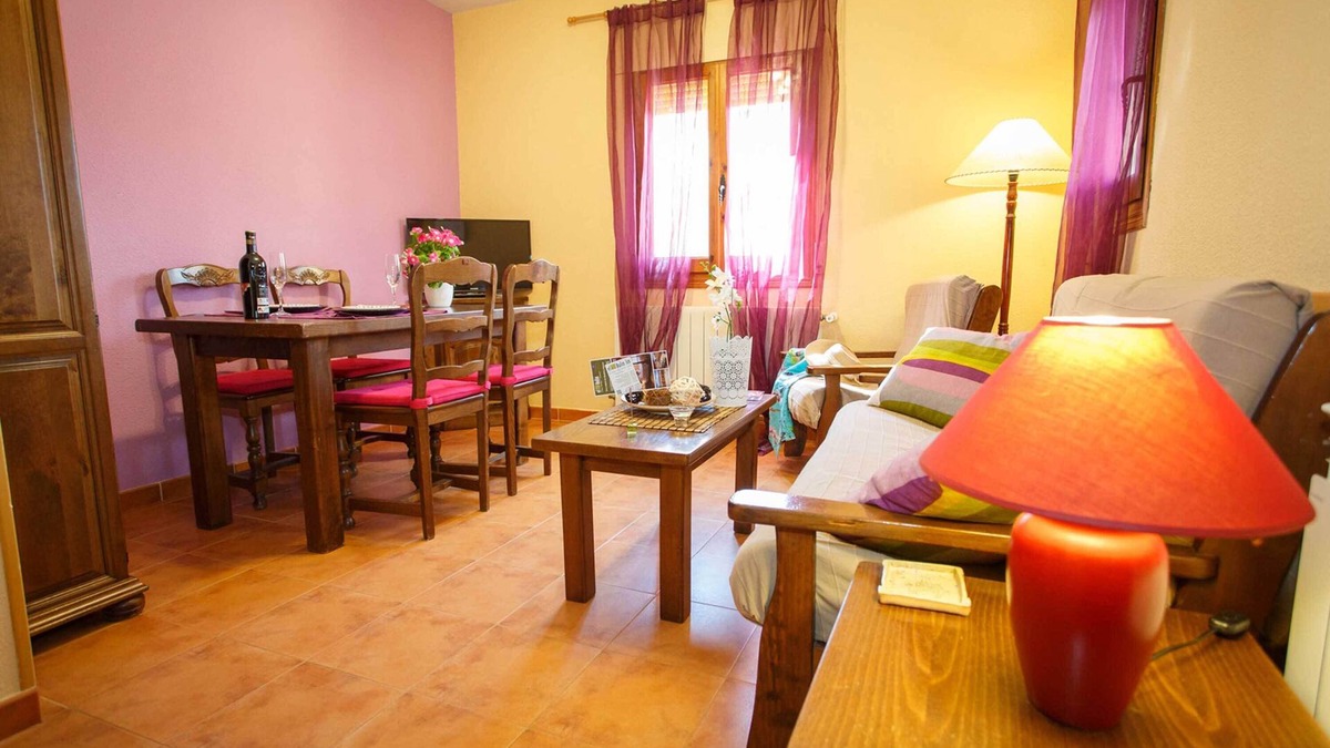 Pinuecar House | Casa Lila is a beautiful little house with two floors