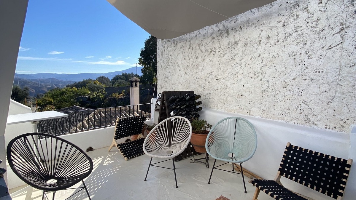 Pinos del Valle Bed & Breakfast | Casa Limon