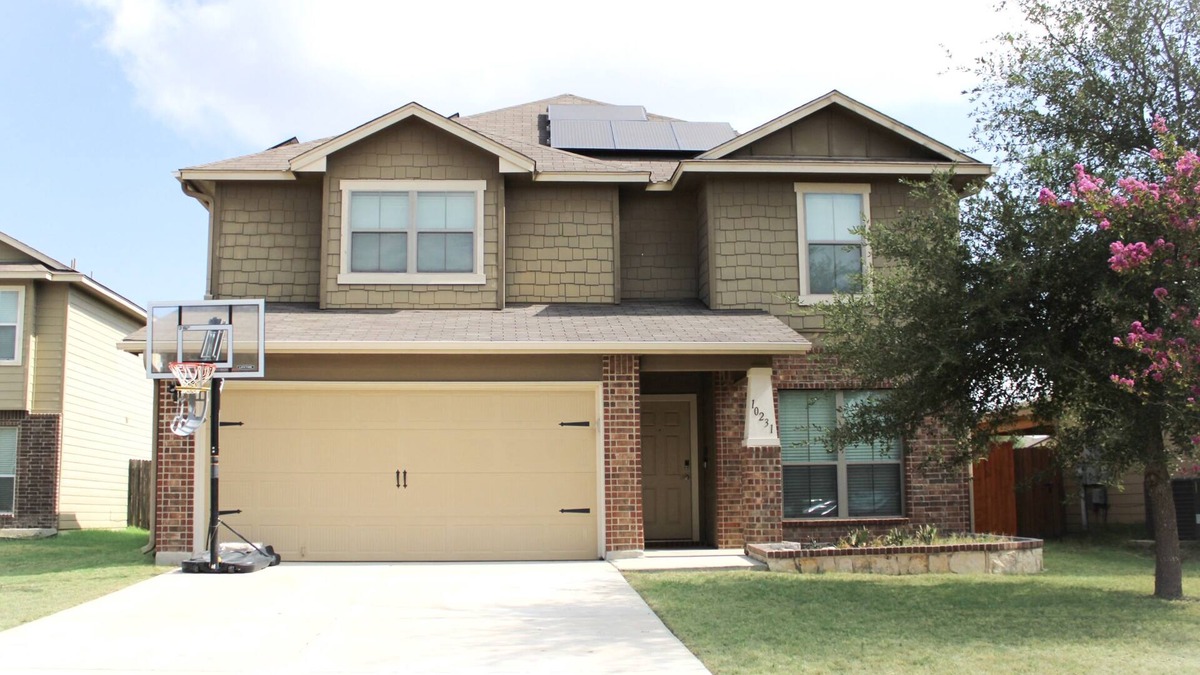 West San Antonio House | “Casa Linda” S.A -BMT Families-Seaworld-Six flags-family trip-River Walk.