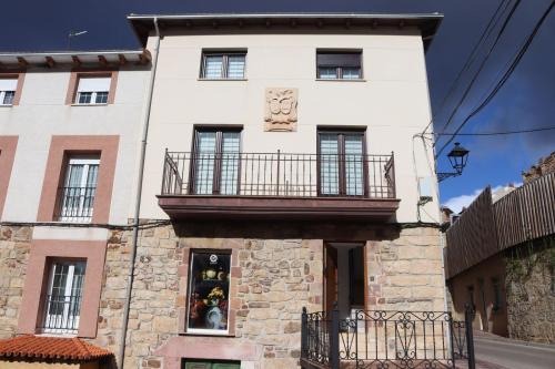 Barruelo de Santullan House | Casa Lorea