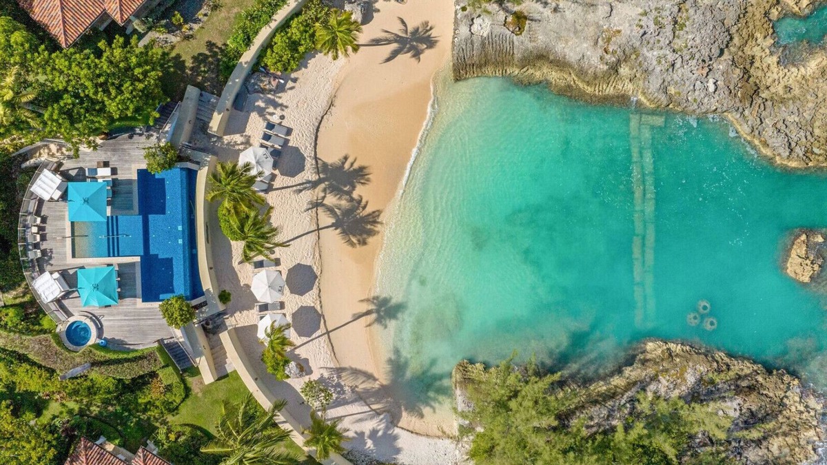 George Town Villa | Casa Luna 4Bed 5Bath, Beach, Pool, & More