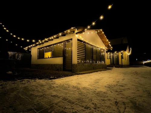 Brosteni Villa | Casa Luna