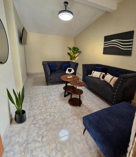Pedernales House | Casa Madome