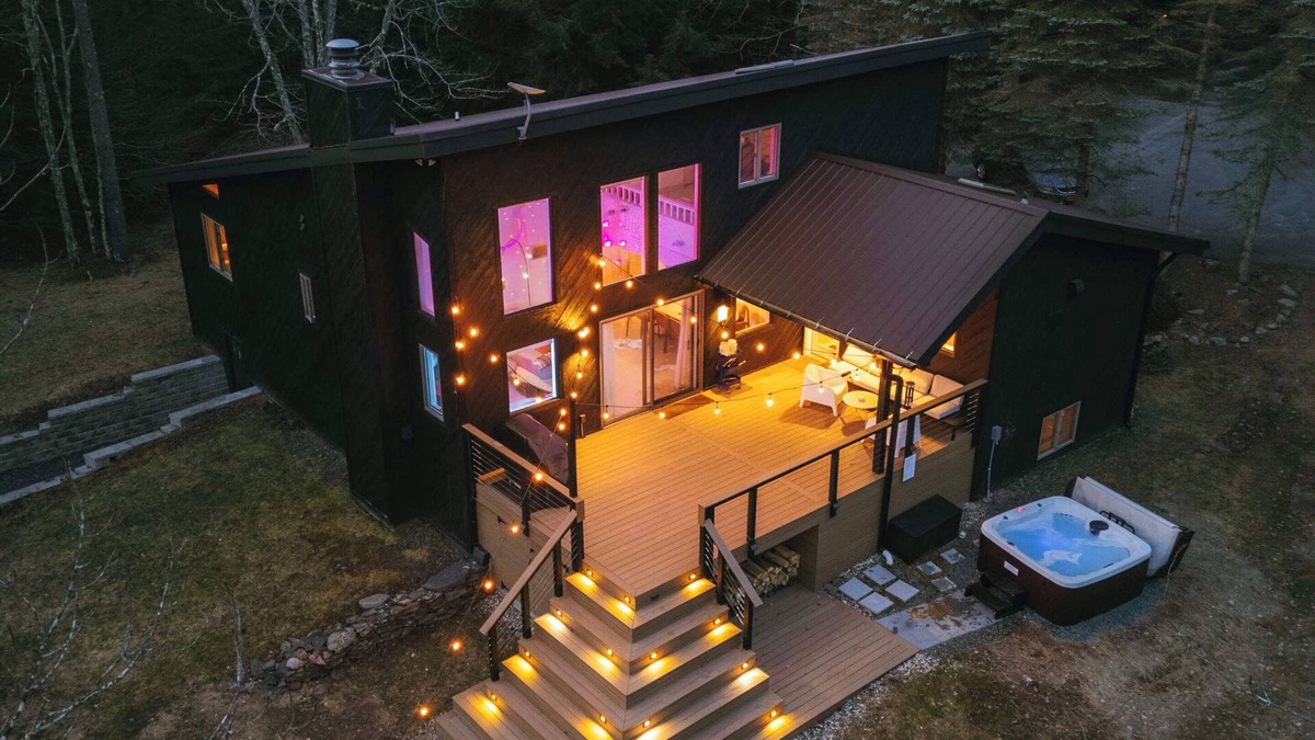 Windham Cabin | Casa Magda - Designer Home near Hiking + Swimming