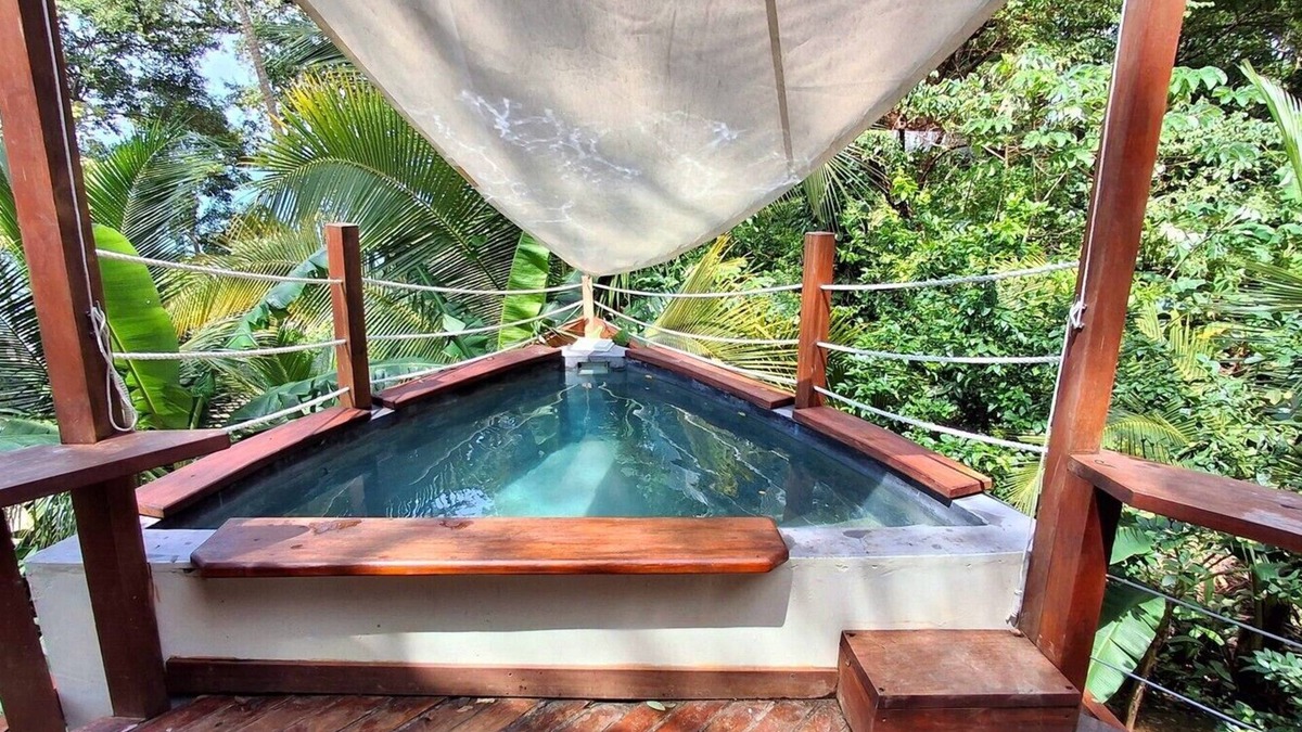 Isla Saboga House | Casa Malka, Charming house in Saboga island