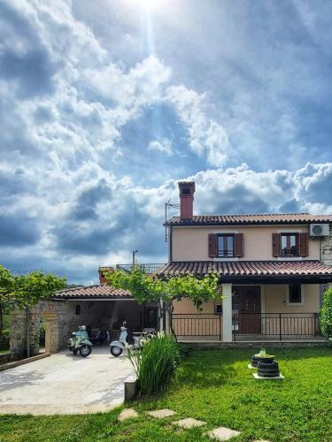 Rakotule House | Casa Mandula