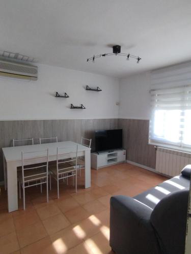 Faio House | Casa Manzana