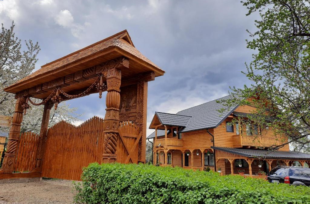 Breb House | Casa Maramureșeană Larisa