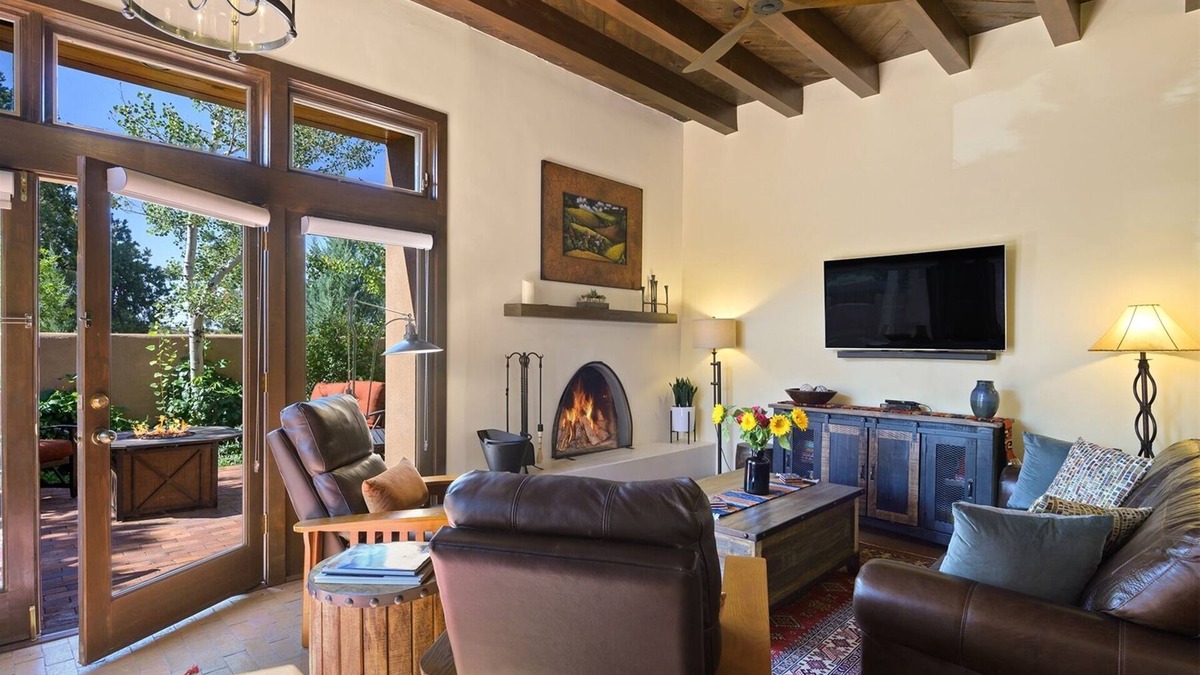 Nambe Pueblo House | Casa Mariani - Stylish and Serene, Community Pool