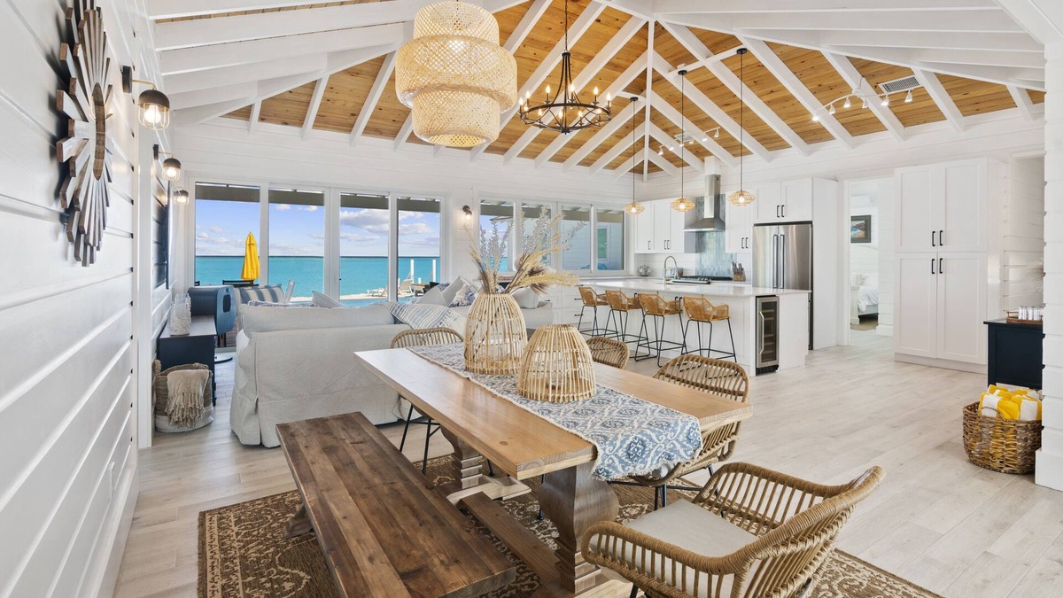 Jimmy Hill House | Casa Mary : The Ultimate Luxury Beachfront Home in the Exumas