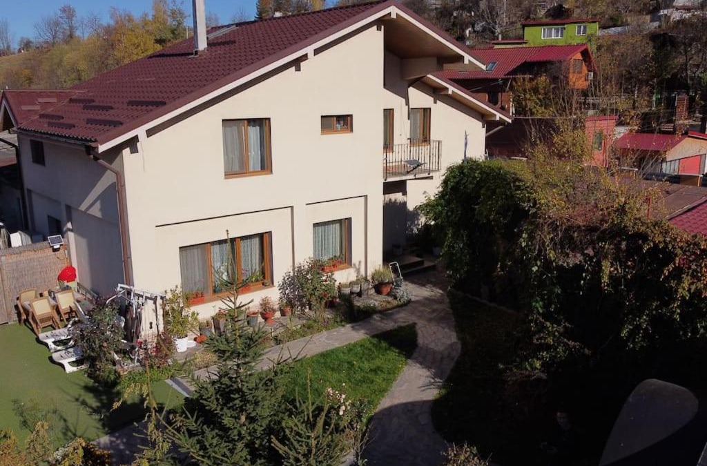 Lupeni Villa | Casa Maxim - Locuință privata la poalele masivului Straja