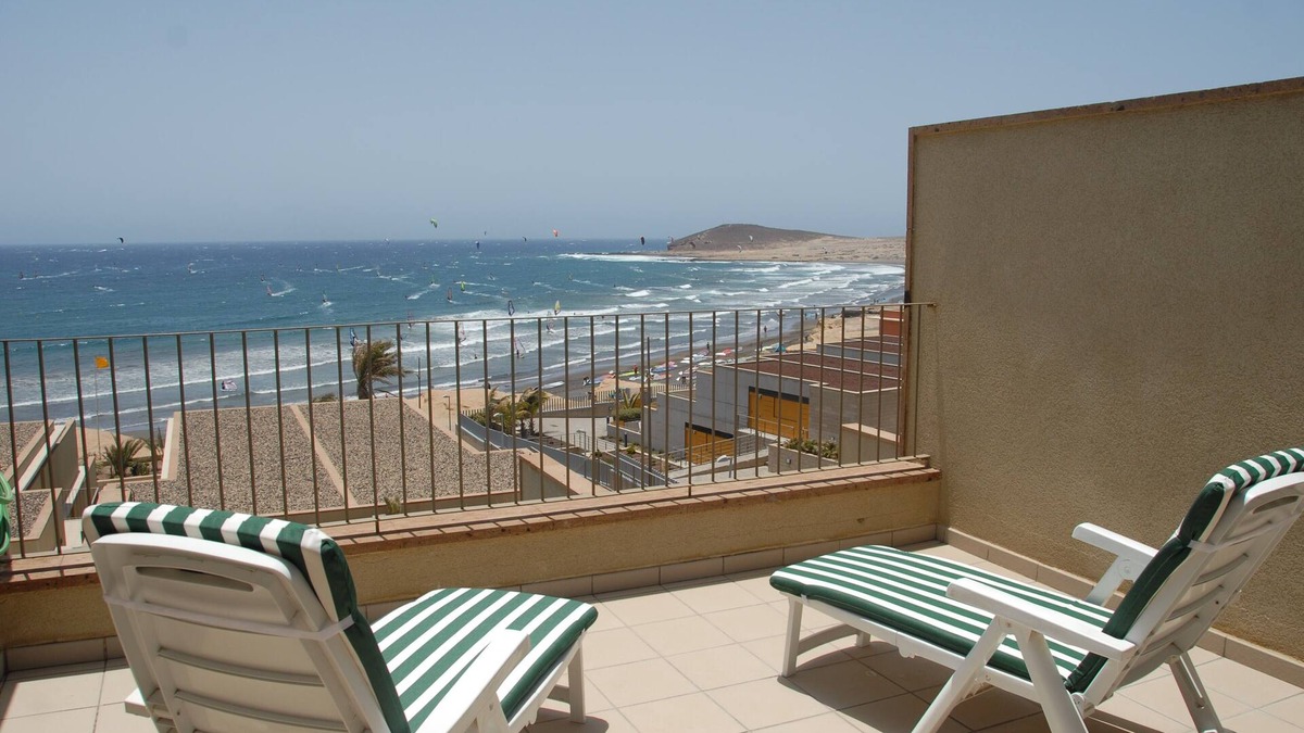 El Medano Apartment | Casa Médano 37 Beach apartment, overlooking the sea.