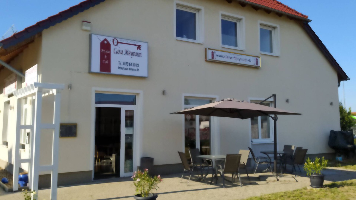 Meine House | Casa Meynum - Pension & Cafe