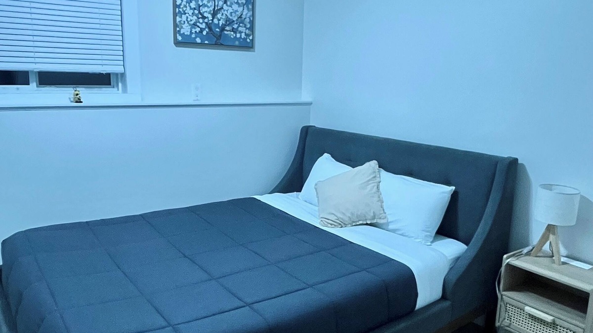 Nakusp House | Casa Michaud, full basement suite