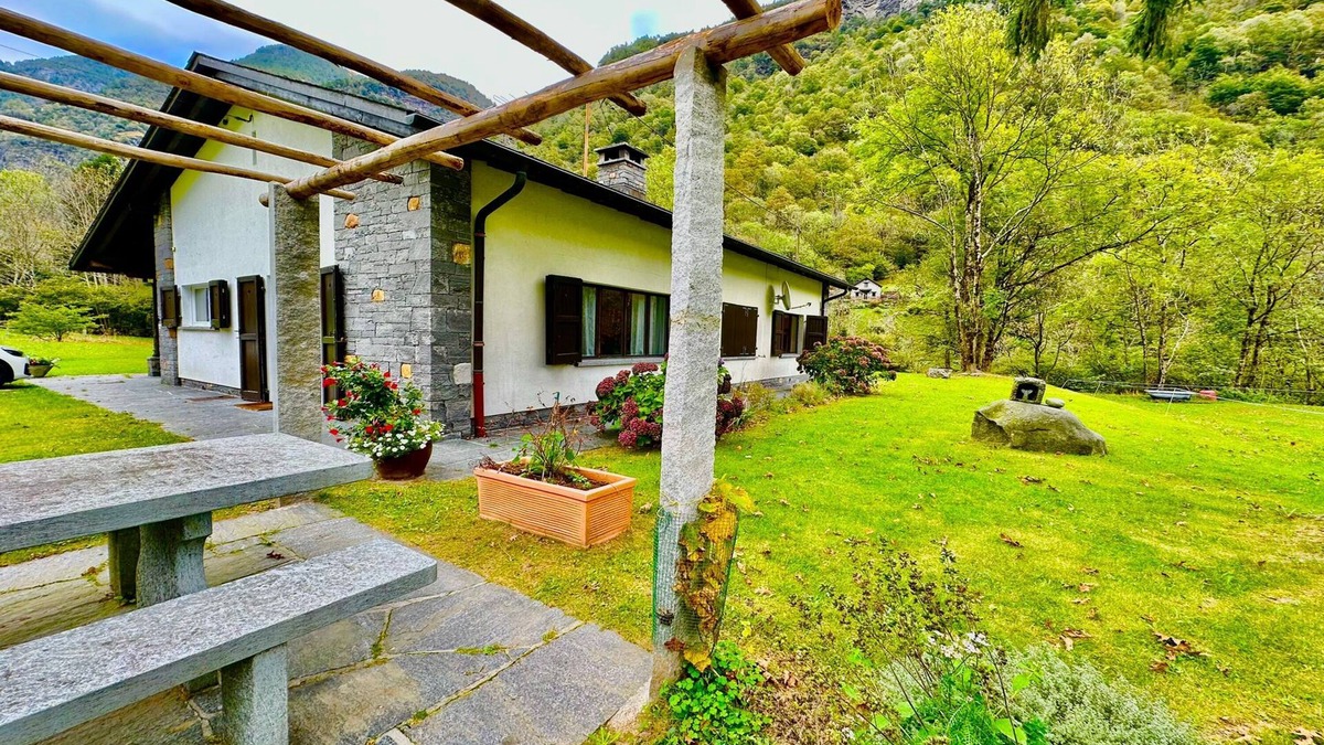 Gerra Verzasca Ski Chalet | Casa Mima 1, Gerra Verzasca, Switzerland