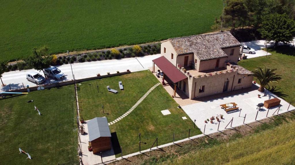 Monsano Apartment | Casa Montefiore 13 Iris LT nella tranquilla campagna Marchigiana