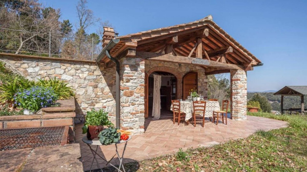 Sassetta Villa | Casa nel Bosco - independent villa with large fully fenced garden