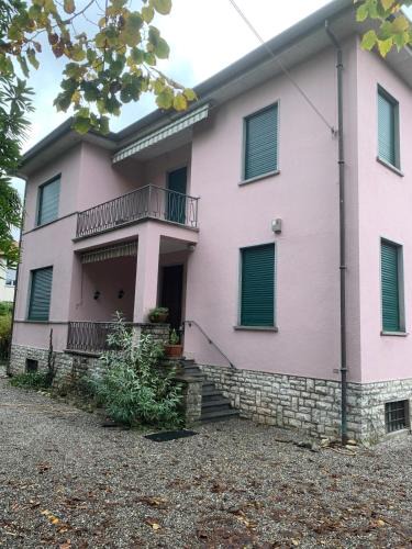 Travedona-Monate Villa | Casa Neu
