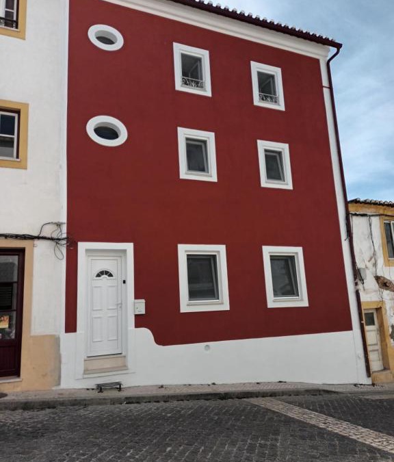 Abrantes House | Casa Ocre Alojamento Local
