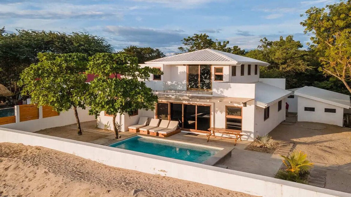 Jiquelite House | Casa Ohana: Beachfront Family Getaway with Pool & Ocean View