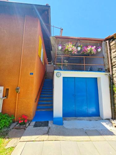 Contone Apartment | Casa Orange