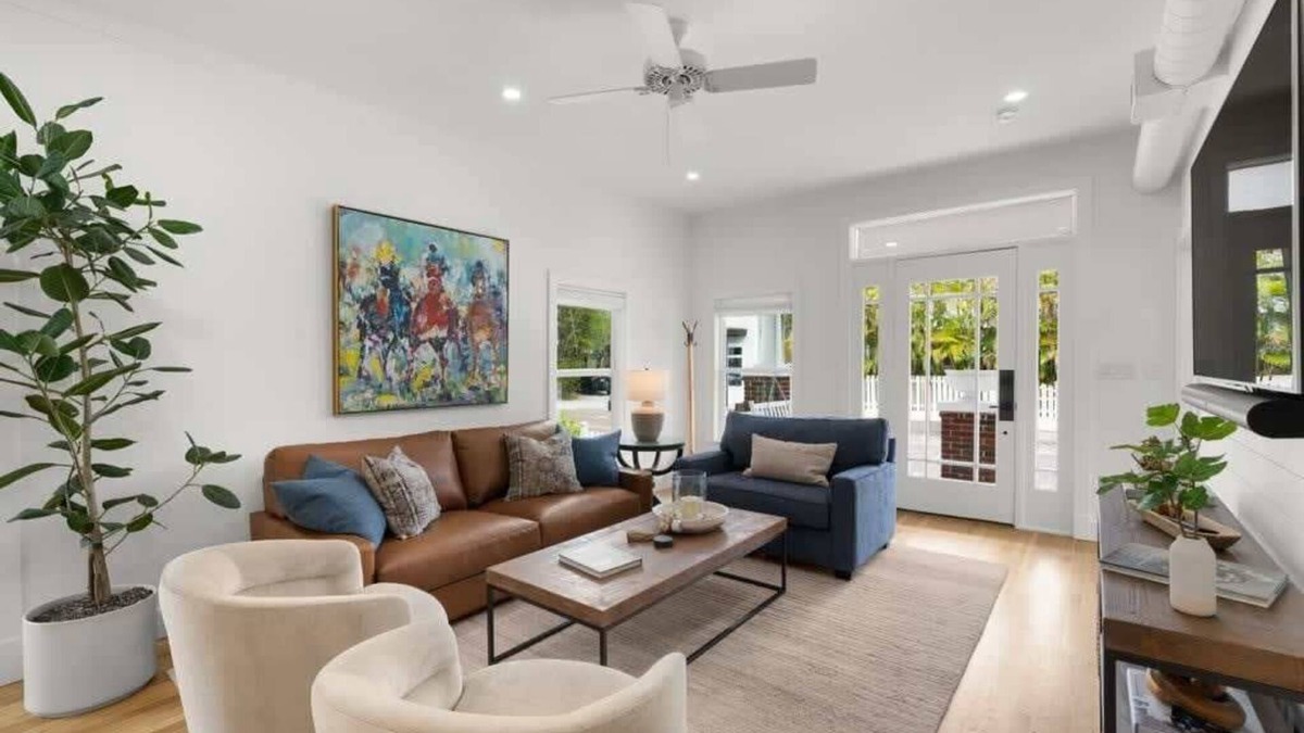 Historic Ybor House | Casa Padrón | Gorgeous Home Steps to 7th Ave