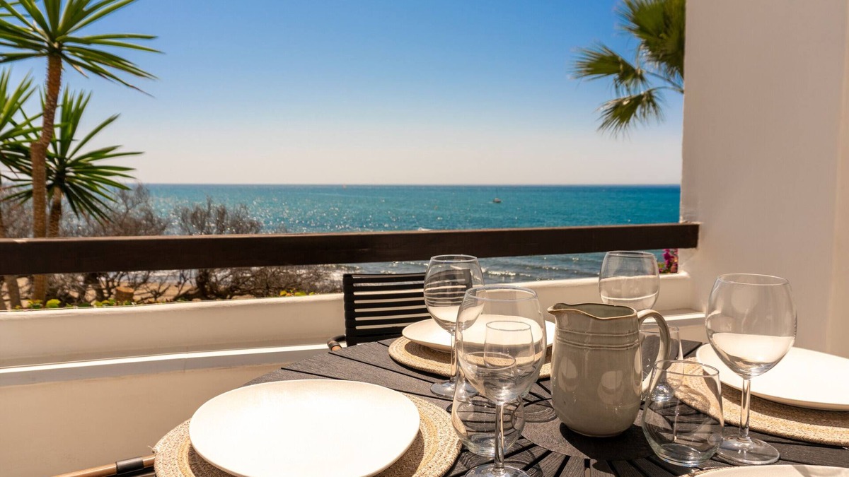 Sitio de Calahonda Apartment | Casa Palma - Playa Lucera Front Line Beach