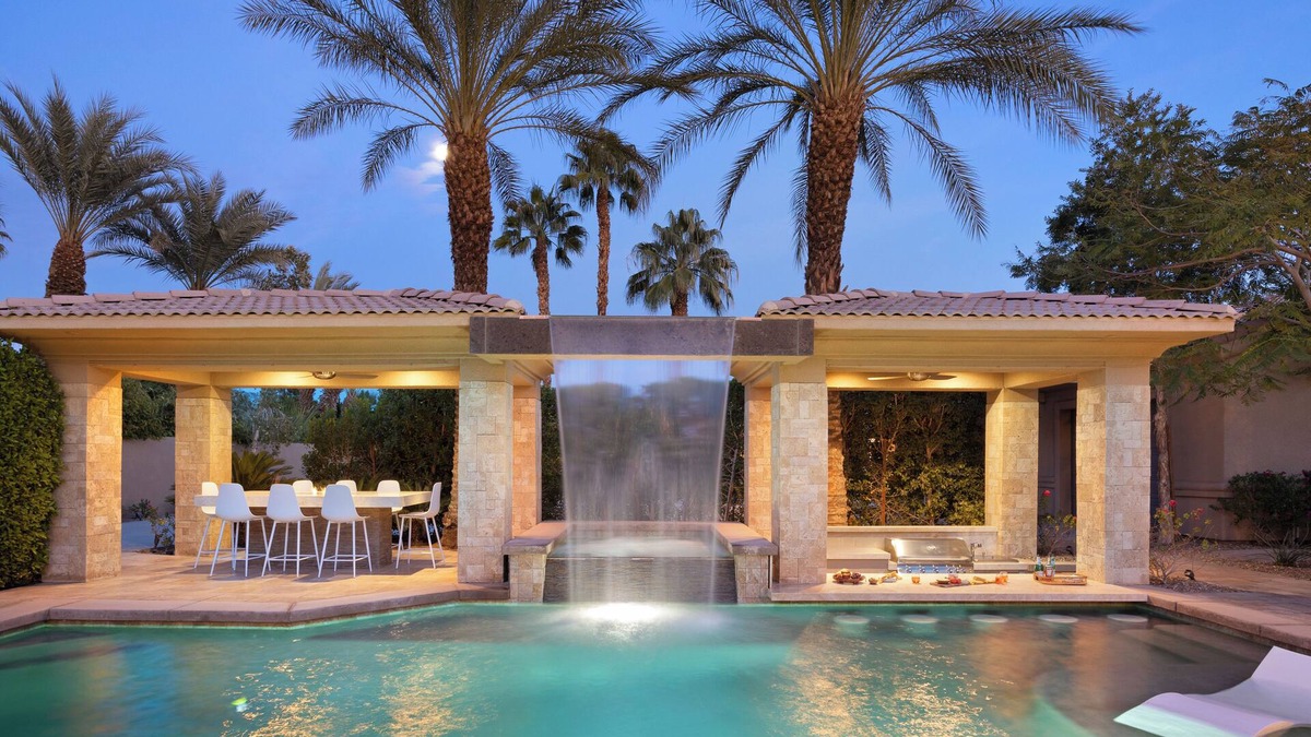 Palm Desert House | Casa Palmera by AvantStay | Entertainer's Oasis w/Guesthouse