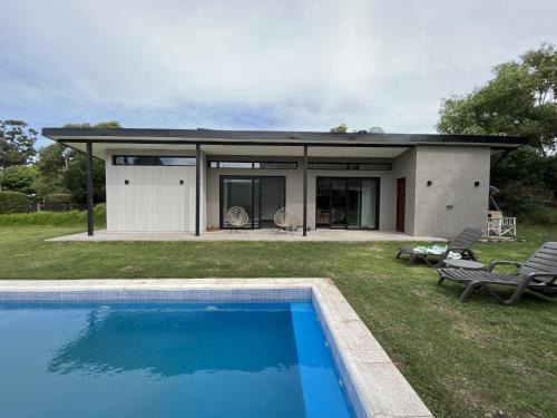 Los Acantilados Apartment | Casa Paola I Casa Studio en Acantilados con pileta 4PX I Hola Sur