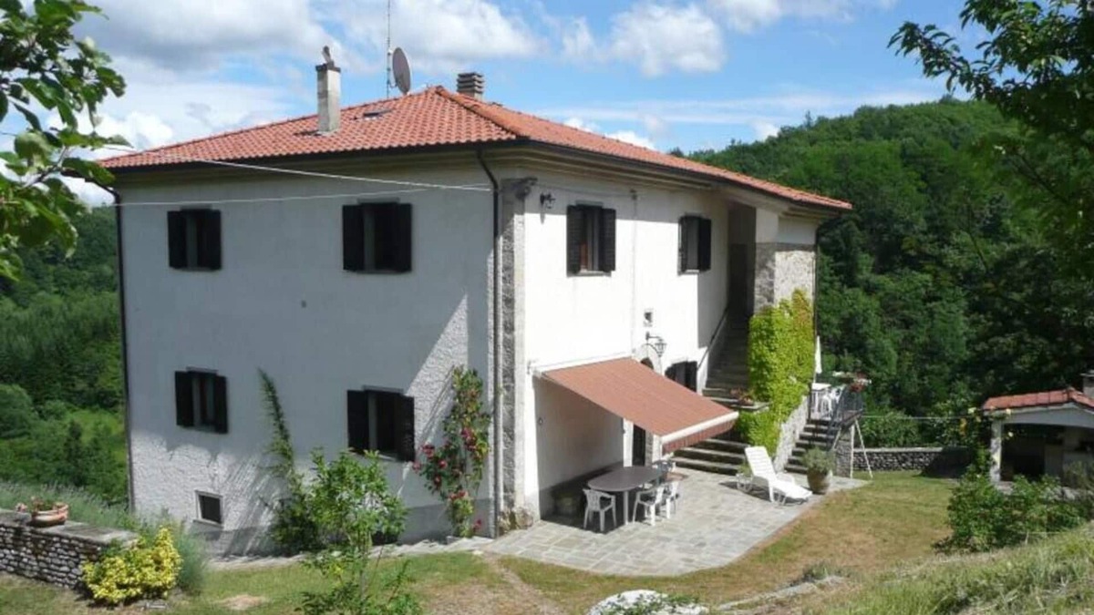 Tornolo Apartment | Casa Pastano, stunning farmhouse in Italian hills